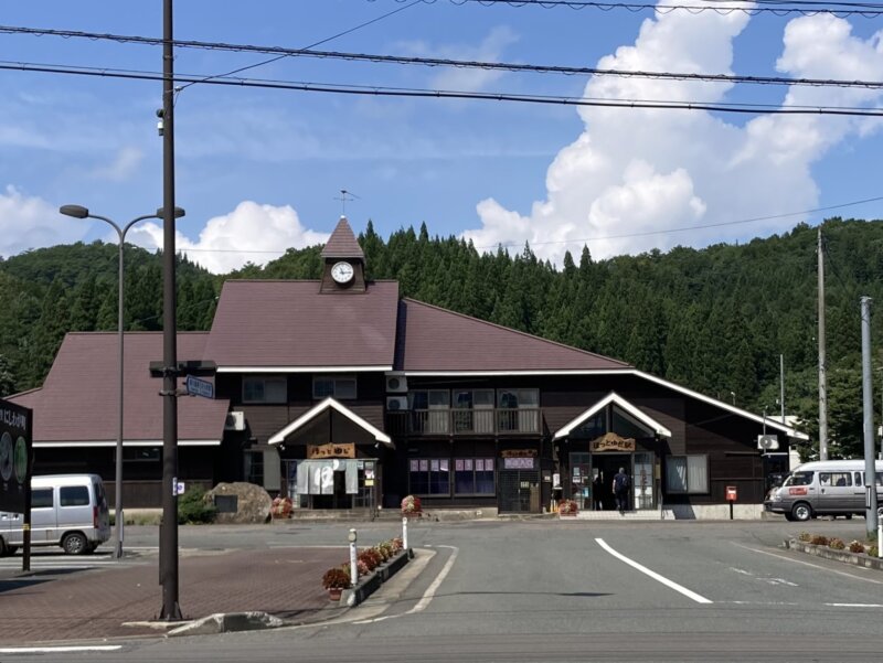 ＪＲ北上線「ほっとゆだ駅」の建物の外観