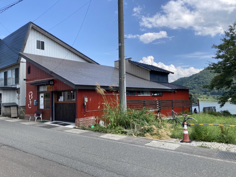 「ネビラキカフェ」の建物の外観